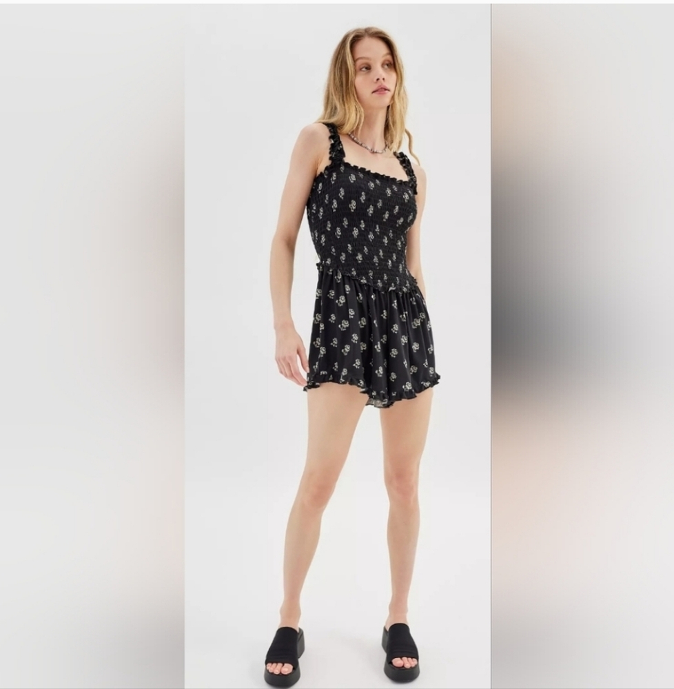 Urban Outfitter Tova Smocked Romper